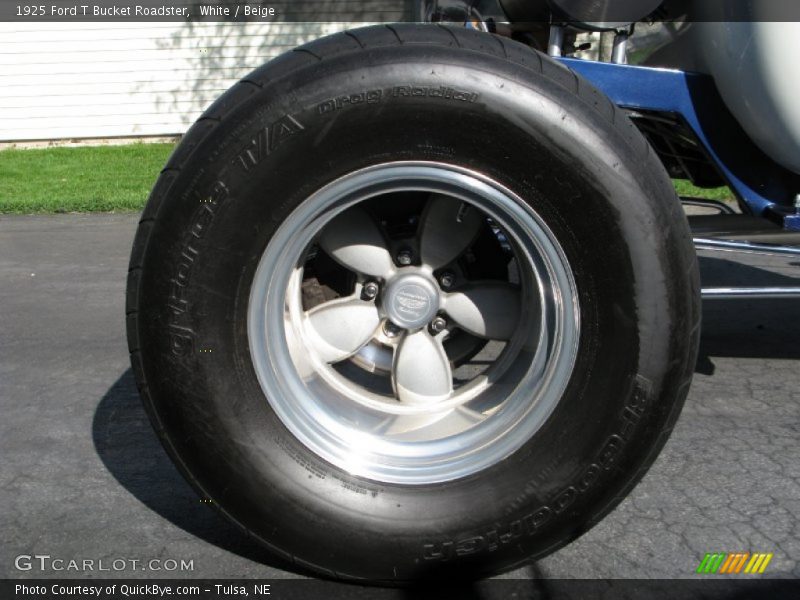 White / Beige 1925 Ford T Bucket Roadster