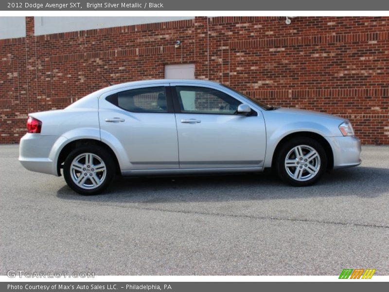 Bright Silver Metallic / Black 2012 Dodge Avenger SXT
