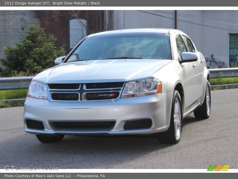 Bright Silver Metallic / Black 2012 Dodge Avenger SXT