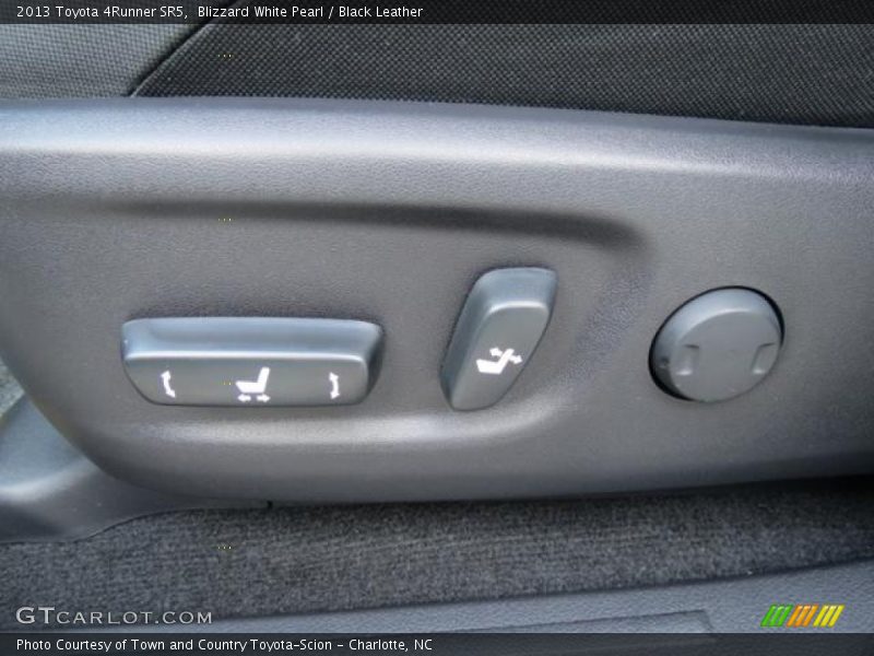 Blizzard White Pearl / Black Leather 2013 Toyota 4Runner SR5