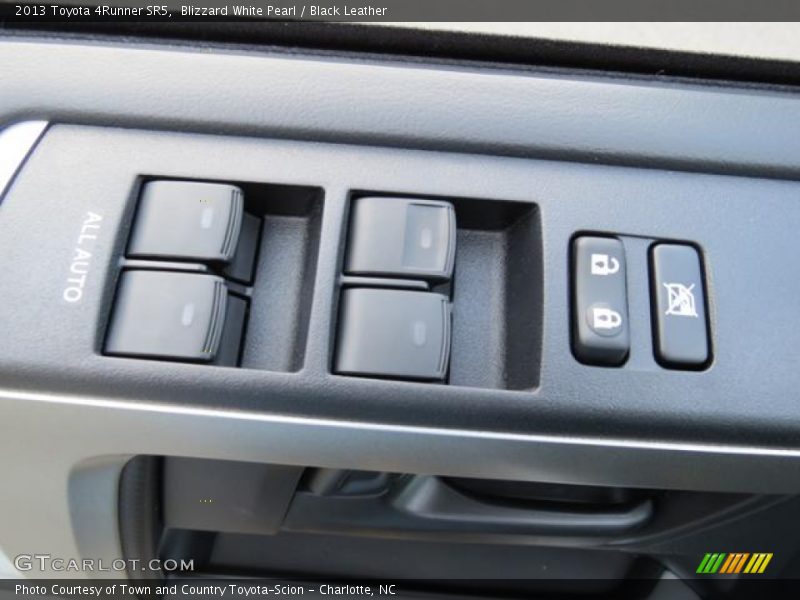 Blizzard White Pearl / Black Leather 2013 Toyota 4Runner SR5