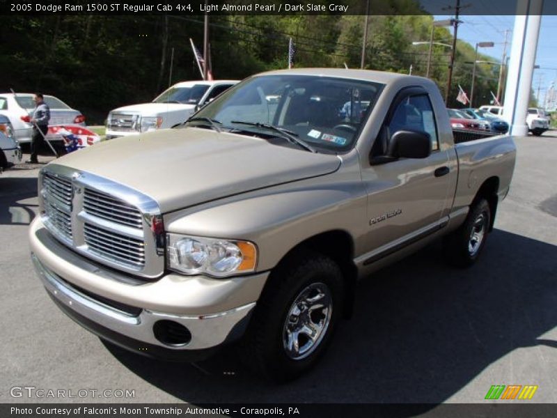Light Almond Pearl / Dark Slate Gray 2005 Dodge Ram 1500 ST Regular Cab 4x4