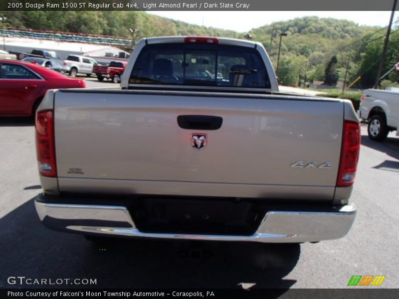 Light Almond Pearl / Dark Slate Gray 2005 Dodge Ram 1500 ST Regular Cab 4x4