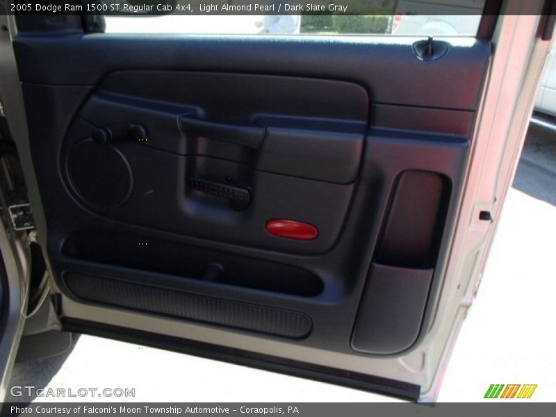 Light Almond Pearl / Dark Slate Gray 2005 Dodge Ram 1500 ST Regular Cab 4x4