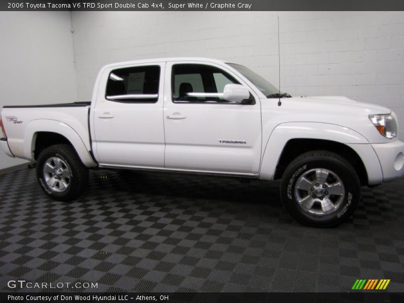 Super White / Graphite Gray 2006 Toyota Tacoma V6 TRD Sport Double Cab 4x4