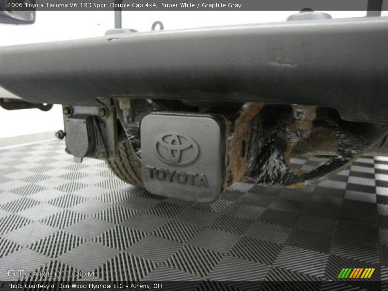 Super White / Graphite Gray 2006 Toyota Tacoma V6 TRD Sport Double Cab 4x4