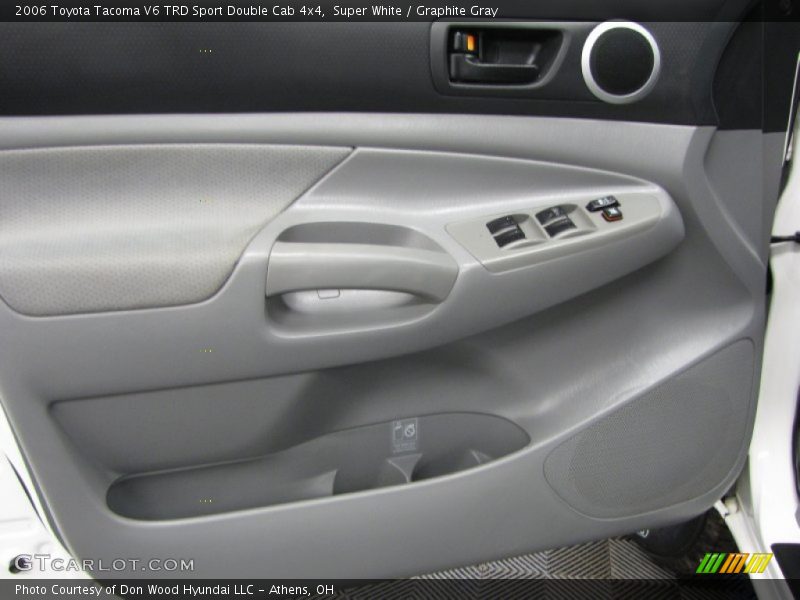 Super White / Graphite Gray 2006 Toyota Tacoma V6 TRD Sport Double Cab 4x4