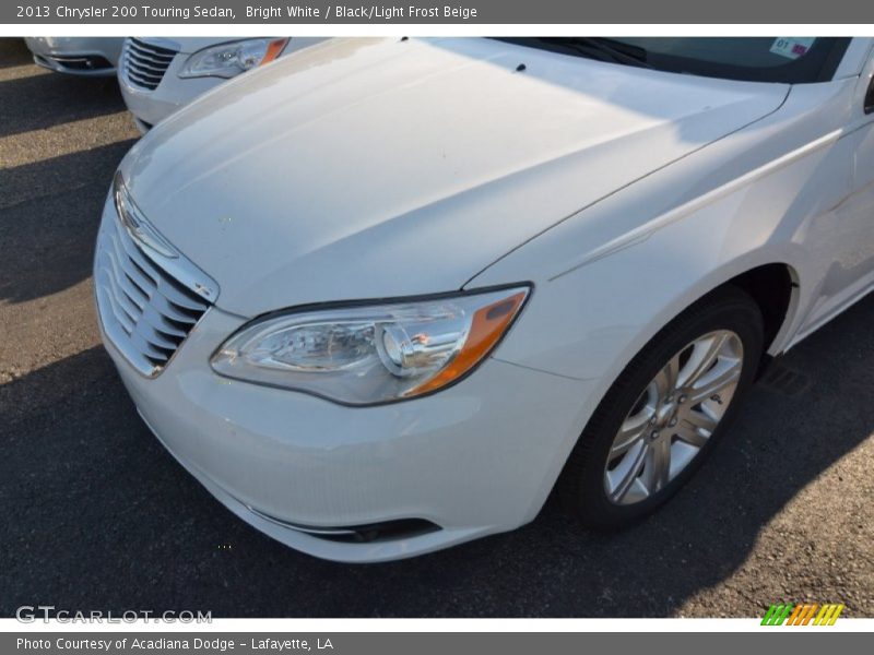 Bright White / Black/Light Frost Beige 2013 Chrysler 200 Touring Sedan