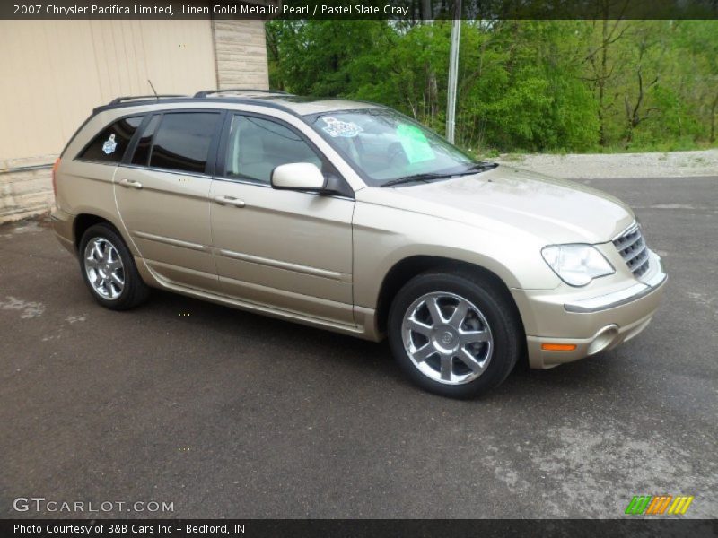 Front 3/4 View of 2007 Pacifica Limited