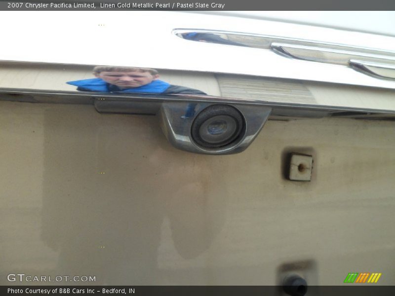 Linen Gold Metallic Pearl / Pastel Slate Gray 2007 Chrysler Pacifica Limited
