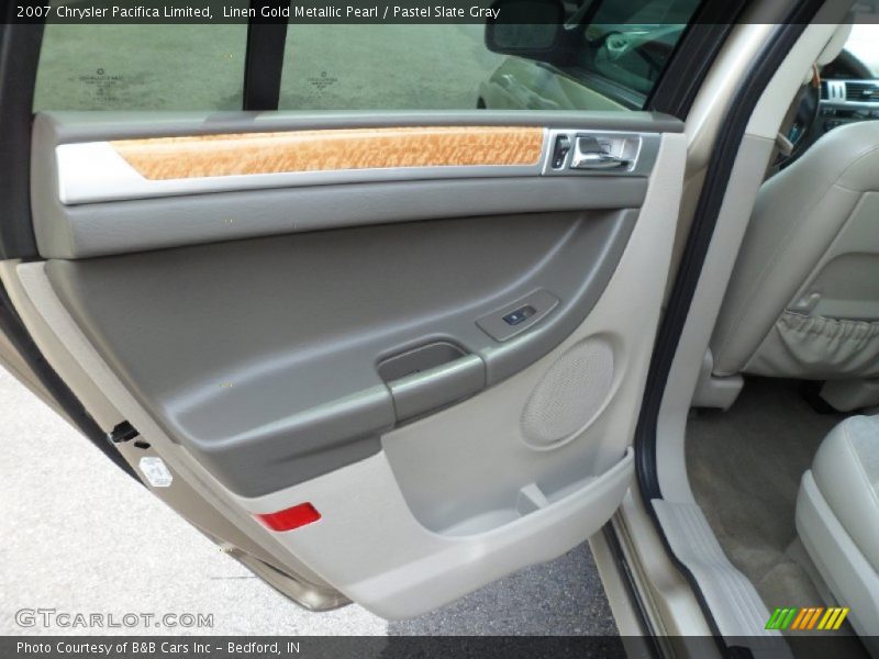 Door Panel of 2007 Pacifica Limited
