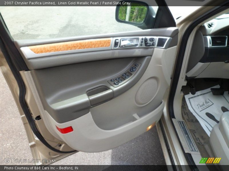Door Panel of 2007 Pacifica Limited