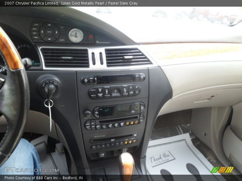 Linen Gold Metallic Pearl / Pastel Slate Gray 2007 Chrysler Pacifica Limited