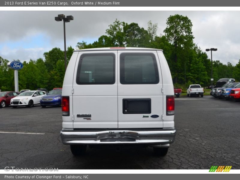 Oxford White / Medium Flint 2013 Ford E Series Van E250 Cargo