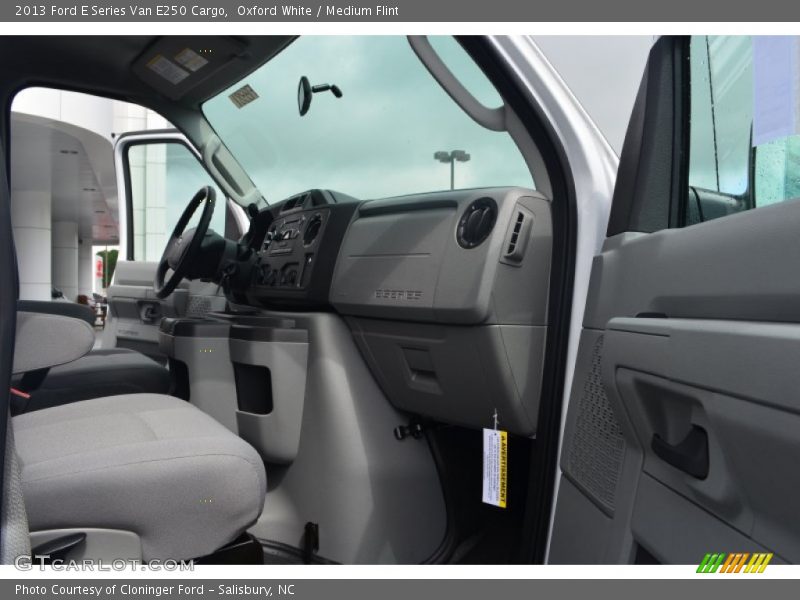 Oxford White / Medium Flint 2013 Ford E Series Van E250 Cargo