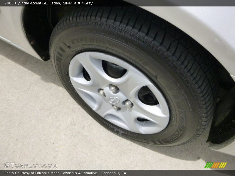 Silver Mist / Gray 2005 Hyundai Accent GLS Sedan