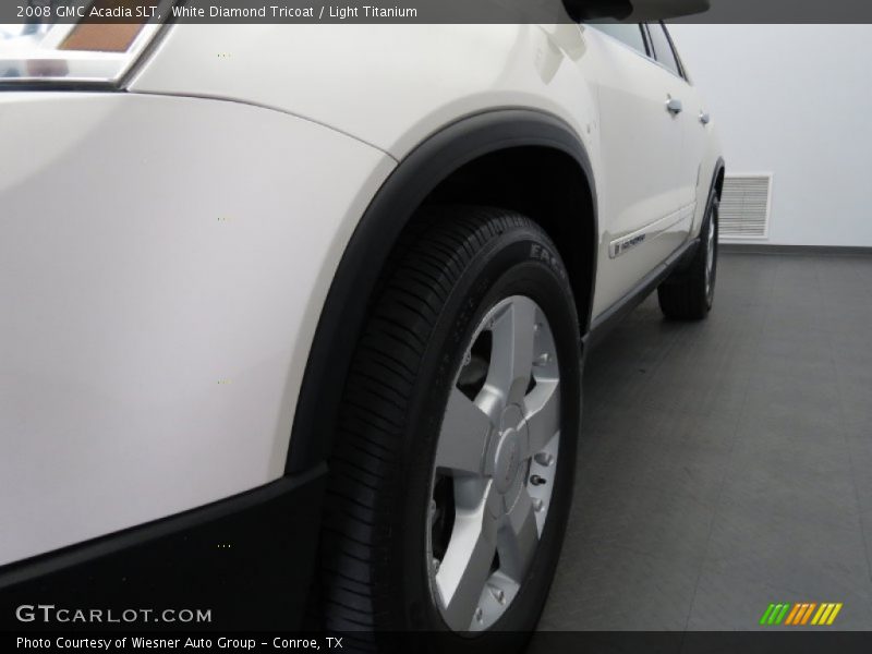 White Diamond Tricoat / Light Titanium 2008 GMC Acadia SLT