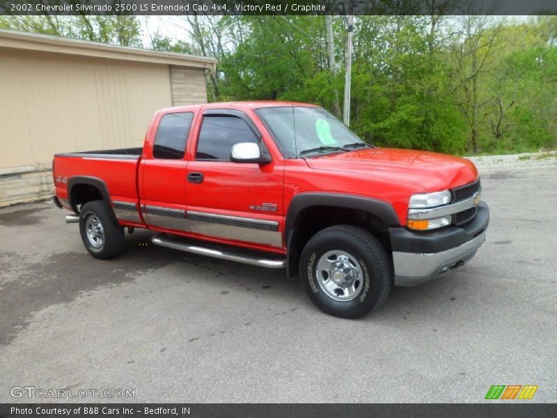 Victory Red / Graphite 2002 Chevrolet Silverado 2500 LS Extended Cab 4x4