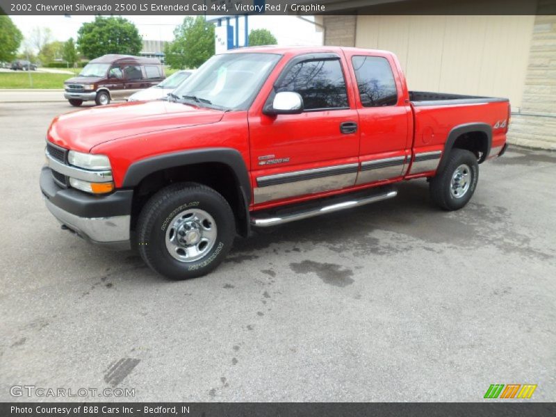 Victory Red / Graphite 2002 Chevrolet Silverado 2500 LS Extended Cab 4x4