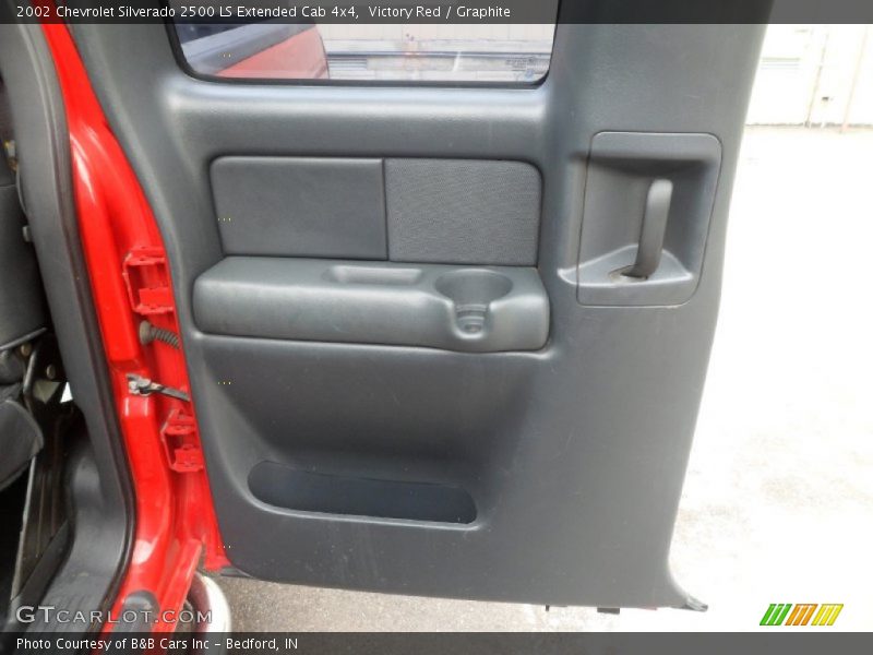 Victory Red / Graphite 2002 Chevrolet Silverado 2500 LS Extended Cab 4x4