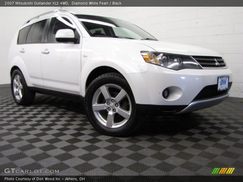 Diamond White Pearl / Black 2007 Mitsubishi Outlander XLS 4WD
