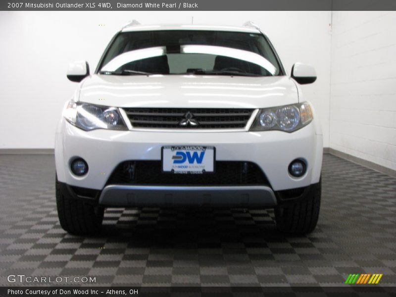 Diamond White Pearl / Black 2007 Mitsubishi Outlander XLS 4WD