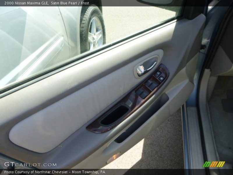 Satin Blue Pearl / Frost 2000 Nissan Maxima GLE