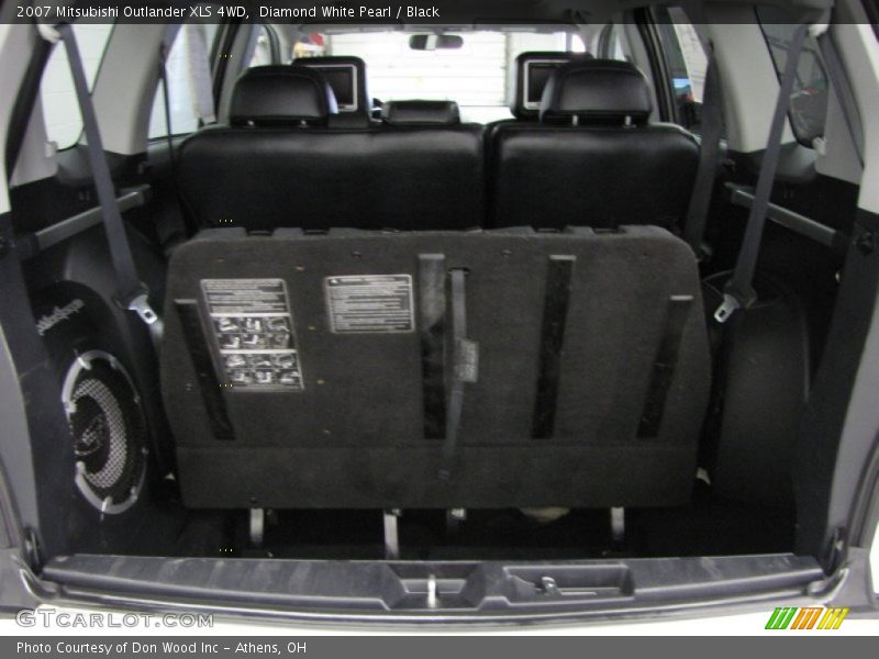 Diamond White Pearl / Black 2007 Mitsubishi Outlander XLS 4WD