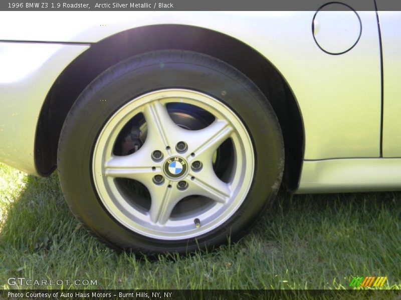 Arctic Silver Metallic / Black 1996 BMW Z3 1.9 Roadster