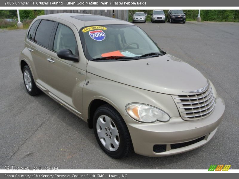Front 3/4 View of 2006 PT Cruiser Touring