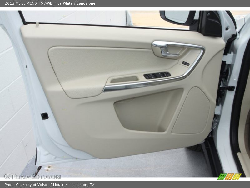 Ice White / Sandstone 2013 Volvo XC60 T6 AWD