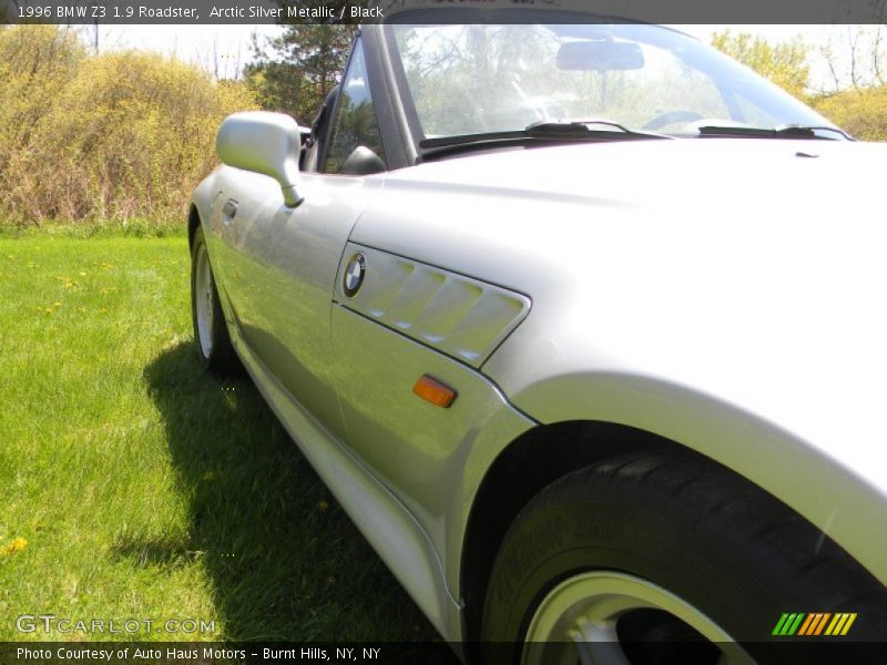 Arctic Silver Metallic / Black 1996 BMW Z3 1.9 Roadster