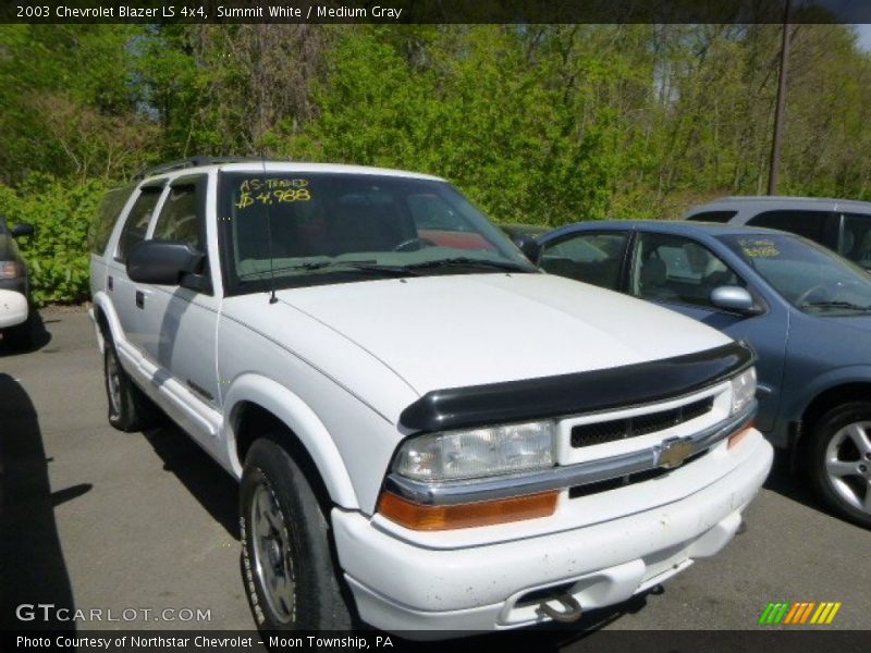 Summit White / Medium Gray 2003 Chevrolet Blazer LS 4x4
