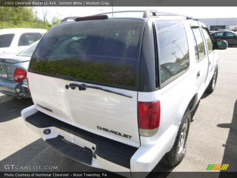 Summit White / Medium Gray 2003 Chevrolet Blazer LS 4x4