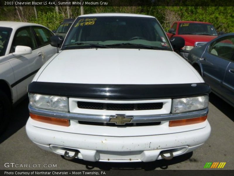 Summit White / Medium Gray 2003 Chevrolet Blazer LS 4x4