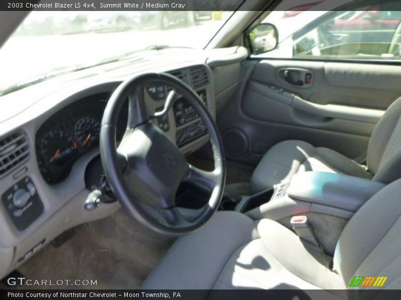 Summit White / Medium Gray 2003 Chevrolet Blazer LS 4x4