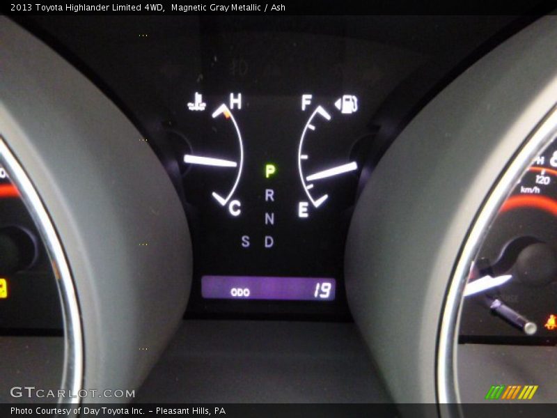Magnetic Gray Metallic / Ash 2013 Toyota Highlander Limited 4WD
