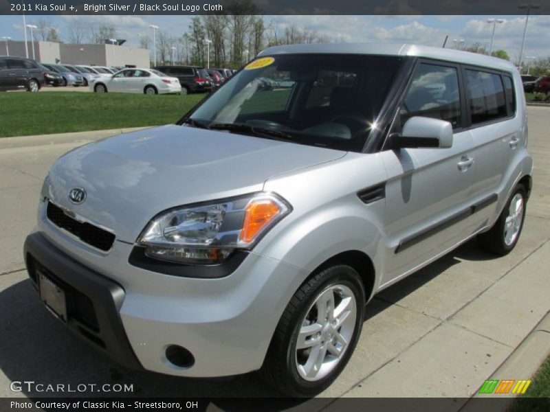 Bright Silver / Black Soul Logo Cloth 2011 Kia Soul +