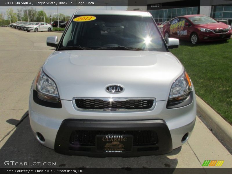 Bright Silver / Black Soul Logo Cloth 2011 Kia Soul +