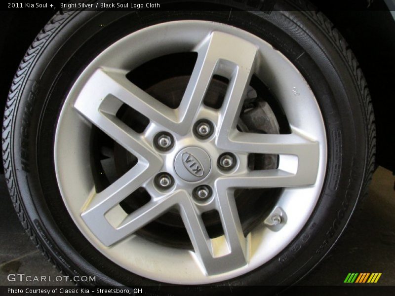 Bright Silver / Black Soul Logo Cloth 2011 Kia Soul +