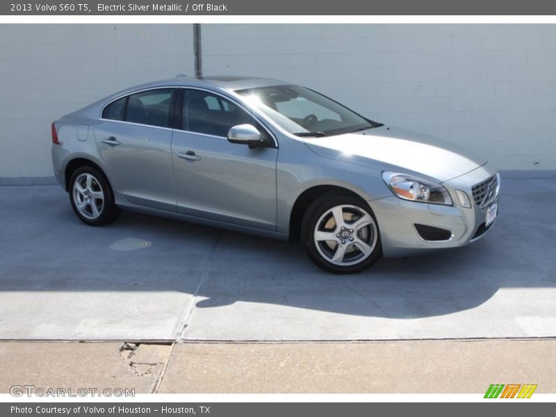 Electric Silver Metallic / Off Black 2013 Volvo S60 T5