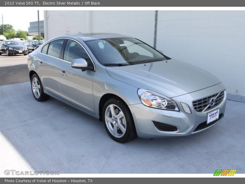Electric Silver Metallic / Off Black 2013 Volvo S60 T5