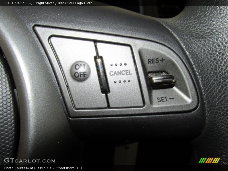 Bright Silver / Black Soul Logo Cloth 2011 Kia Soul +