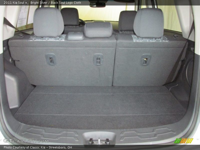 Bright Silver / Black Soul Logo Cloth 2011 Kia Soul +