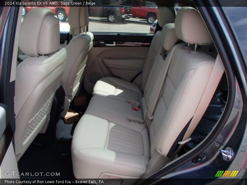 Rear Seat of 2014 Sorento EX V6 AWD