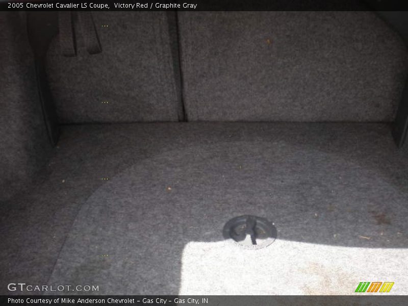  2005 Cavalier LS Coupe Trunk