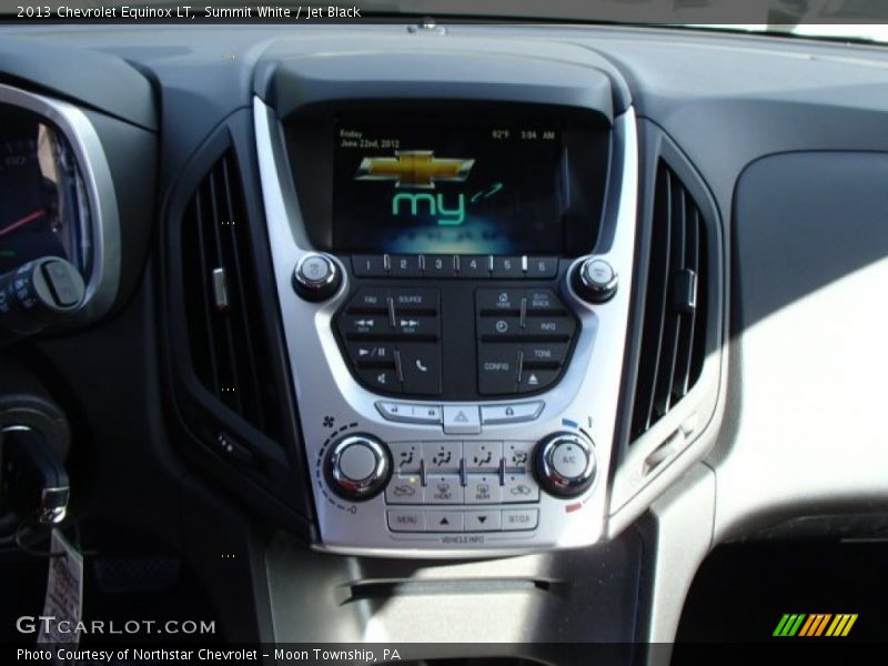 Summit White / Jet Black 2013 Chevrolet Equinox LT