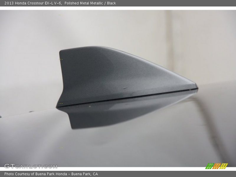 Polished Metal Metallic / Black 2013 Honda Crosstour EX-L V-6