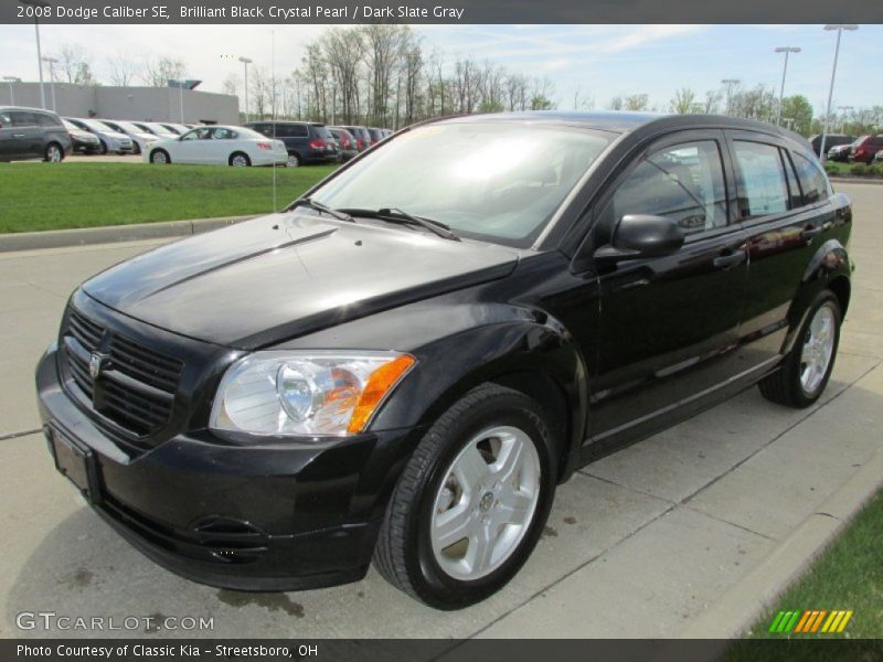 Front 3/4 View of 2008 Caliber SE