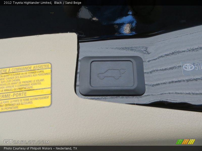 Black / Sand Beige 2012 Toyota Highlander Limited
